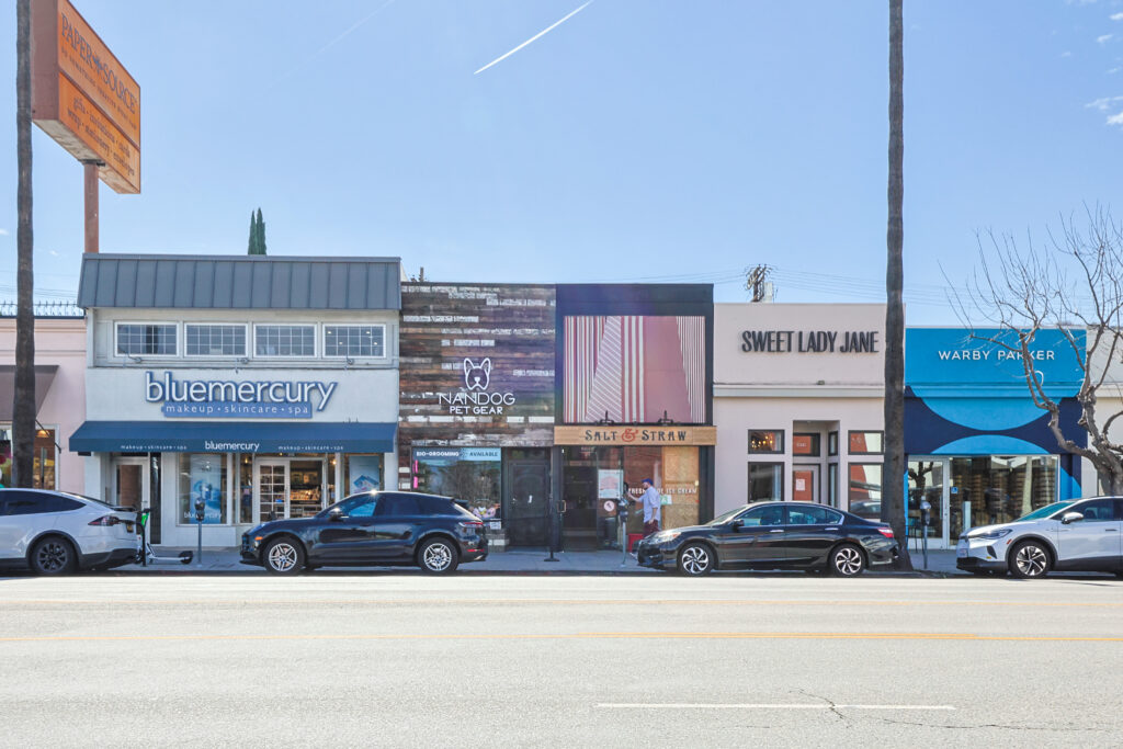 Prime Small Retail Space in Studio City