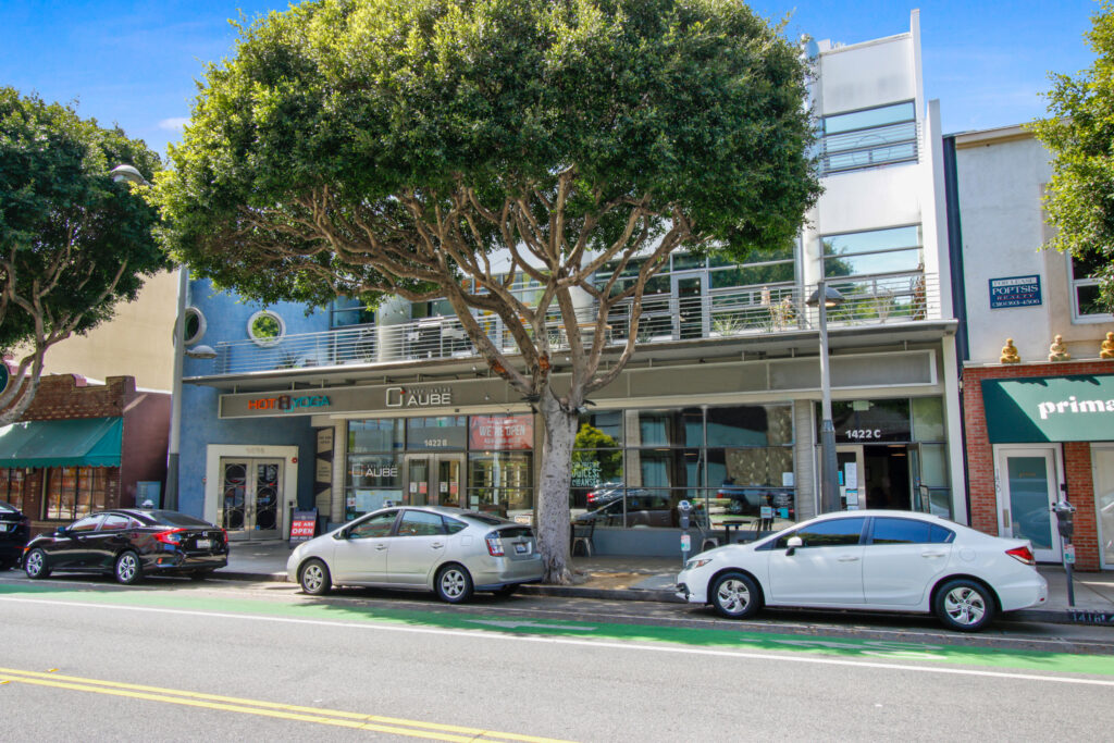 Restaurant/Retail/ Fitness Space
