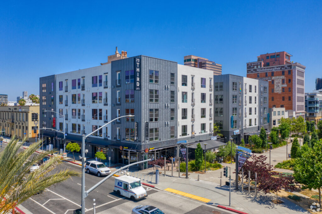 Prime Retail/Restaurant Units