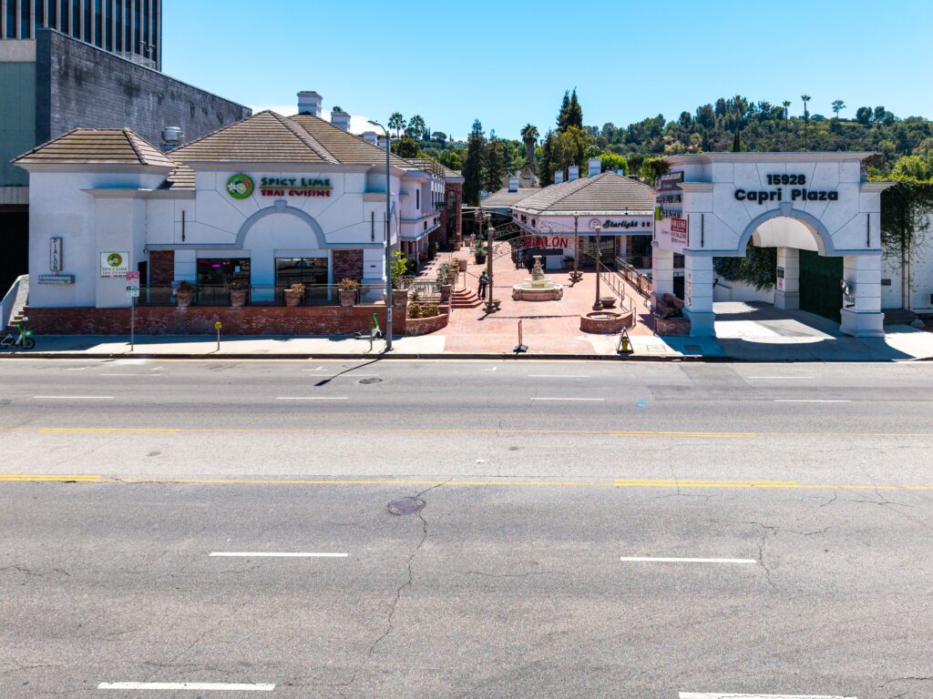 Capri Plaza