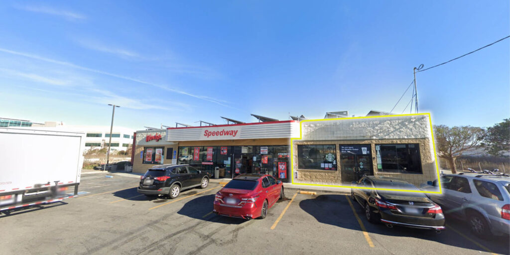 Former Starbucks Location